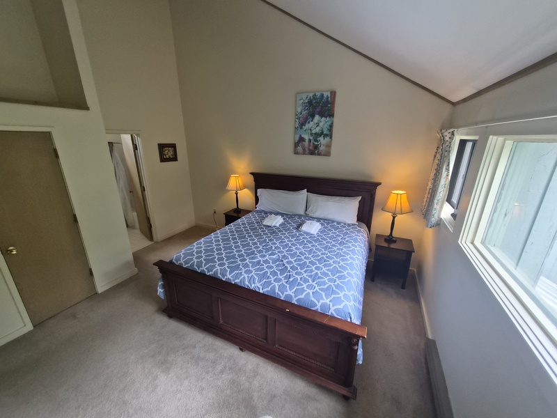 Top Floor, Primary Bedroom