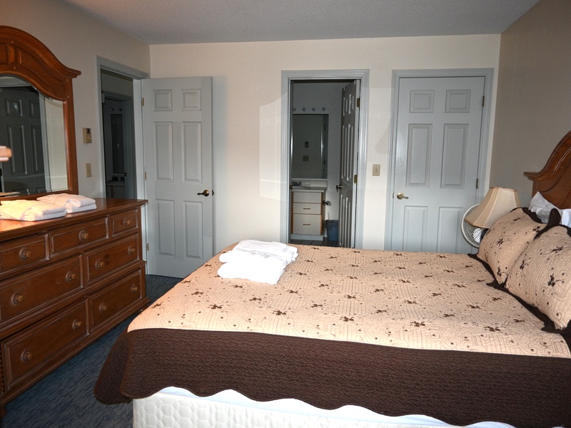 Queen Bedroom