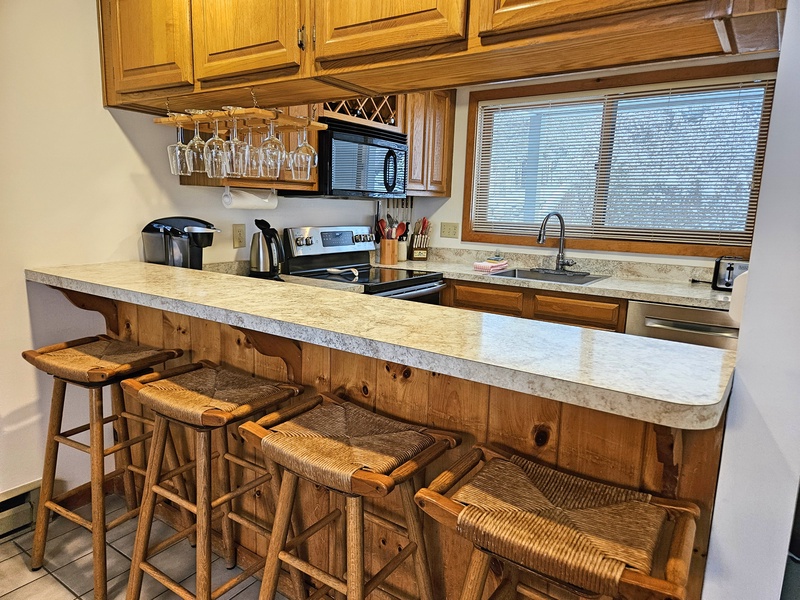 Seating for four at kitchen counter