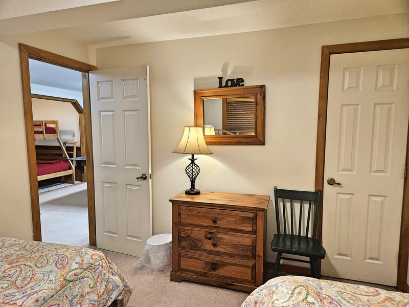 Twin room to bunk area