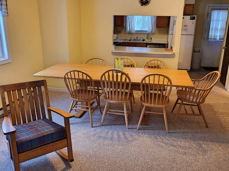 Dining Area to Kitchen