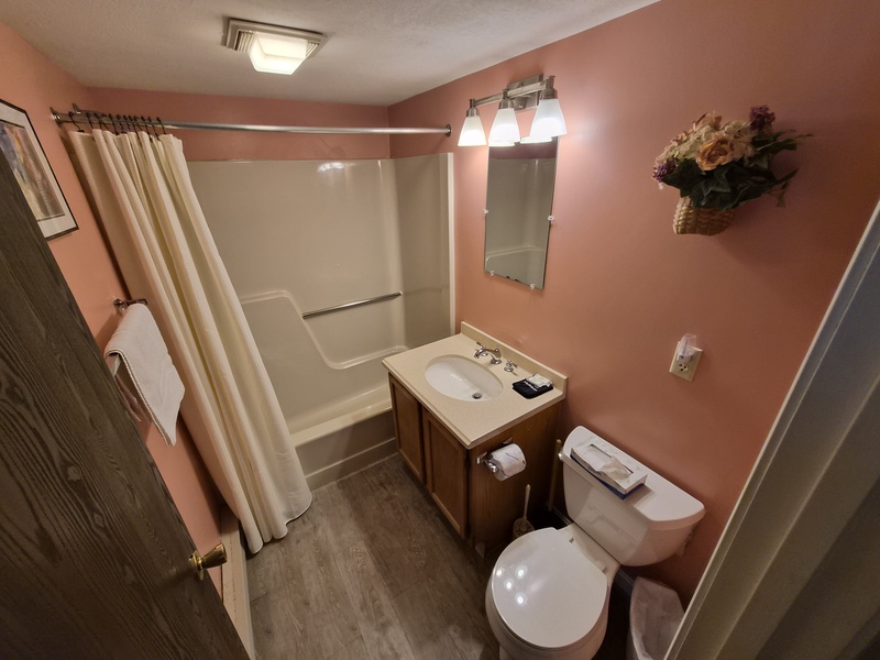 Alpine Village 155 - Second Floor Bathroom