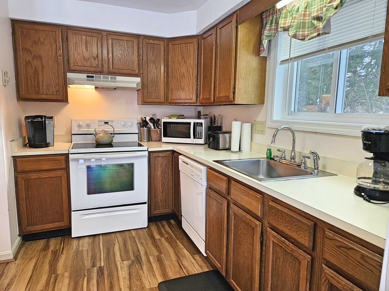 Kitchen with appliance details