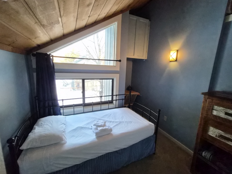 Fourth Bedroom w/ 1 Twin and Trundle