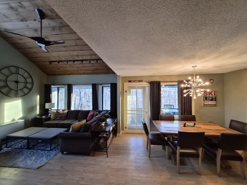 Dining-Living Room Area
