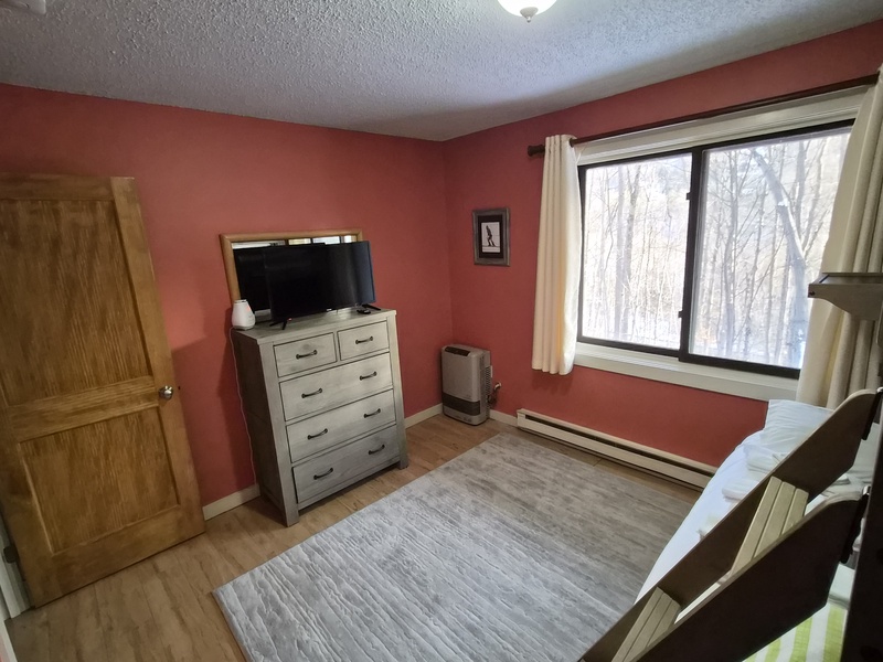 Third Bedroom w/ Pyramid Bunkbed & TV