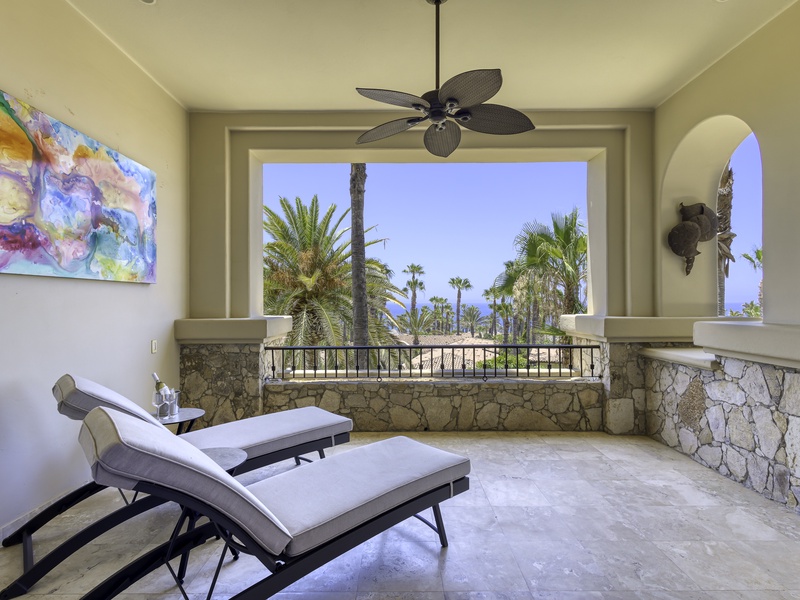 Lounge Area Outside Master Bedroom