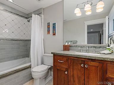 Guest bedroom en suite