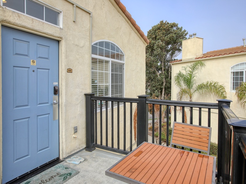 Step right into your cozy retreat, unit 608, your home away from home!

Need another suite? Inquire about adding unit 505 to your reservation. Unit 505 is at ground level and the base of the stairwell.