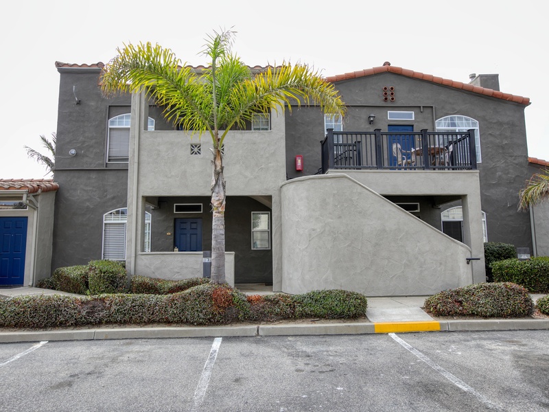 Seaside Setting, Unit 109, sits upstairs in Building 1—convenient and perfect for an easygoing seaside getaway.