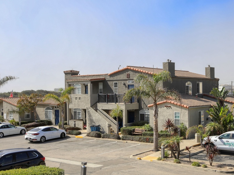 Seaside Setting, Unit 109, is a cozy upstairs retreat in Building 1—easy access and perfect for a relaxed seaside stay.