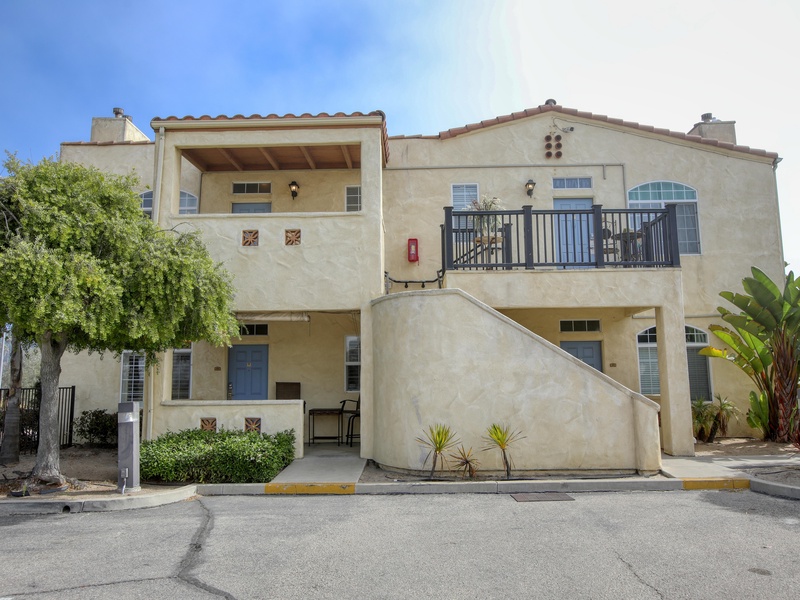 Shark Shack, Unit 303, is a cozy downstairs retreat in Building 3—easy access and perfect for a relaxed seaside stay.