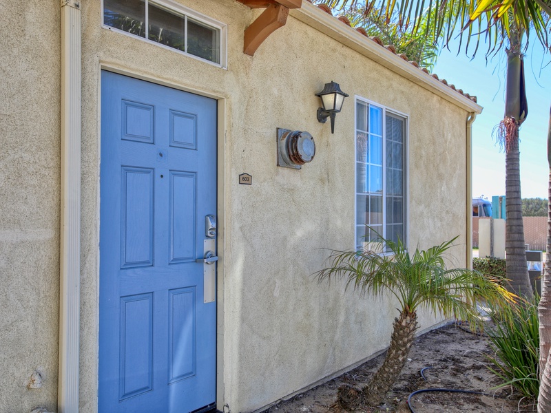 Salty Studio, Unit 603, is a charming downstairs studio condo, ideal for a relaxing seaside getaway.