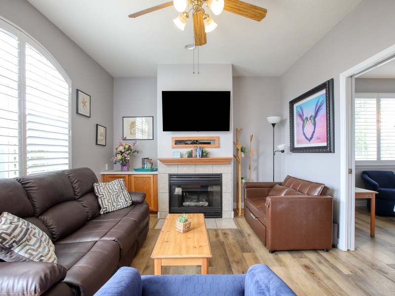 Kick back, relax, and make yourself at home in our cozy coastal living room.