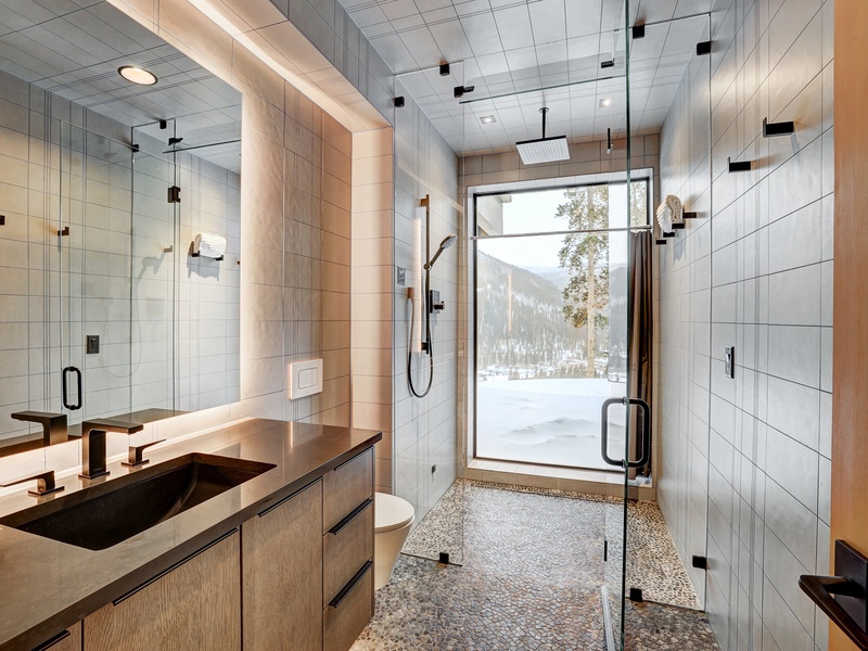 Luxury Finishes Bath